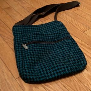 Crossbody thirty one